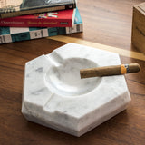 Cenicero hexagonal de mármol blanco para puros